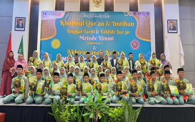 Khotmul Qur'an dan Imtihan Juz 30 Metode Ummi Angkatan ke-1 beserta Akhirussanah Kelas 6